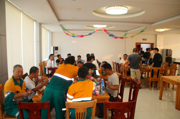 團(tuán)圓有“愛(ài)”,共享“家”節(jié)----會(huì)昌紅獅組織員工共度美好中秋